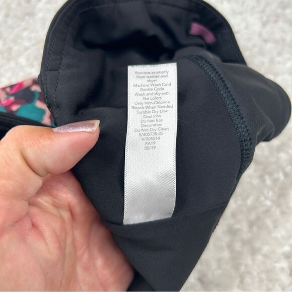 Athleta Running Free Pink Camo Print Short - Picture 5 of 6